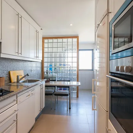 Modern 2 Bedroom With Balcony And Amazing Views Lejlighed *